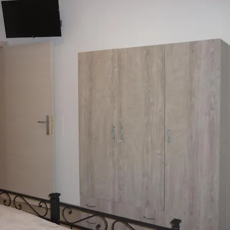 Chiaroom Guest house 3*